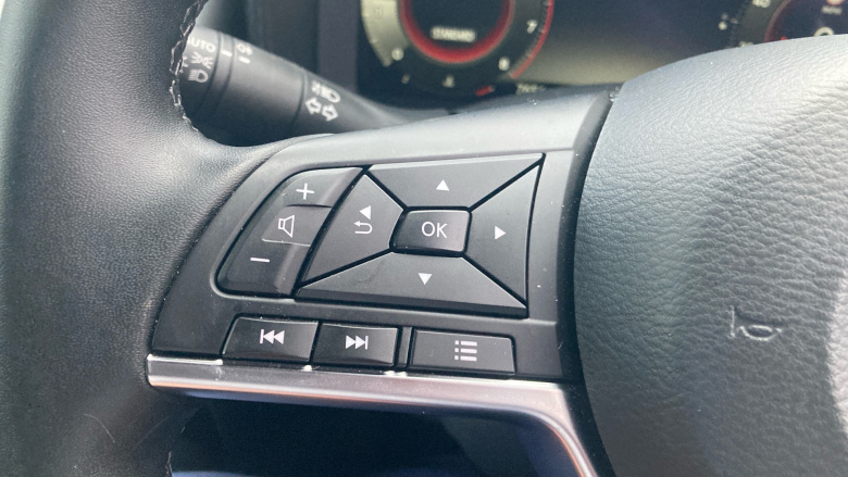 Nissan Juke 1.0 DiG-T N-Connecta 5dr Petrol Hatchback